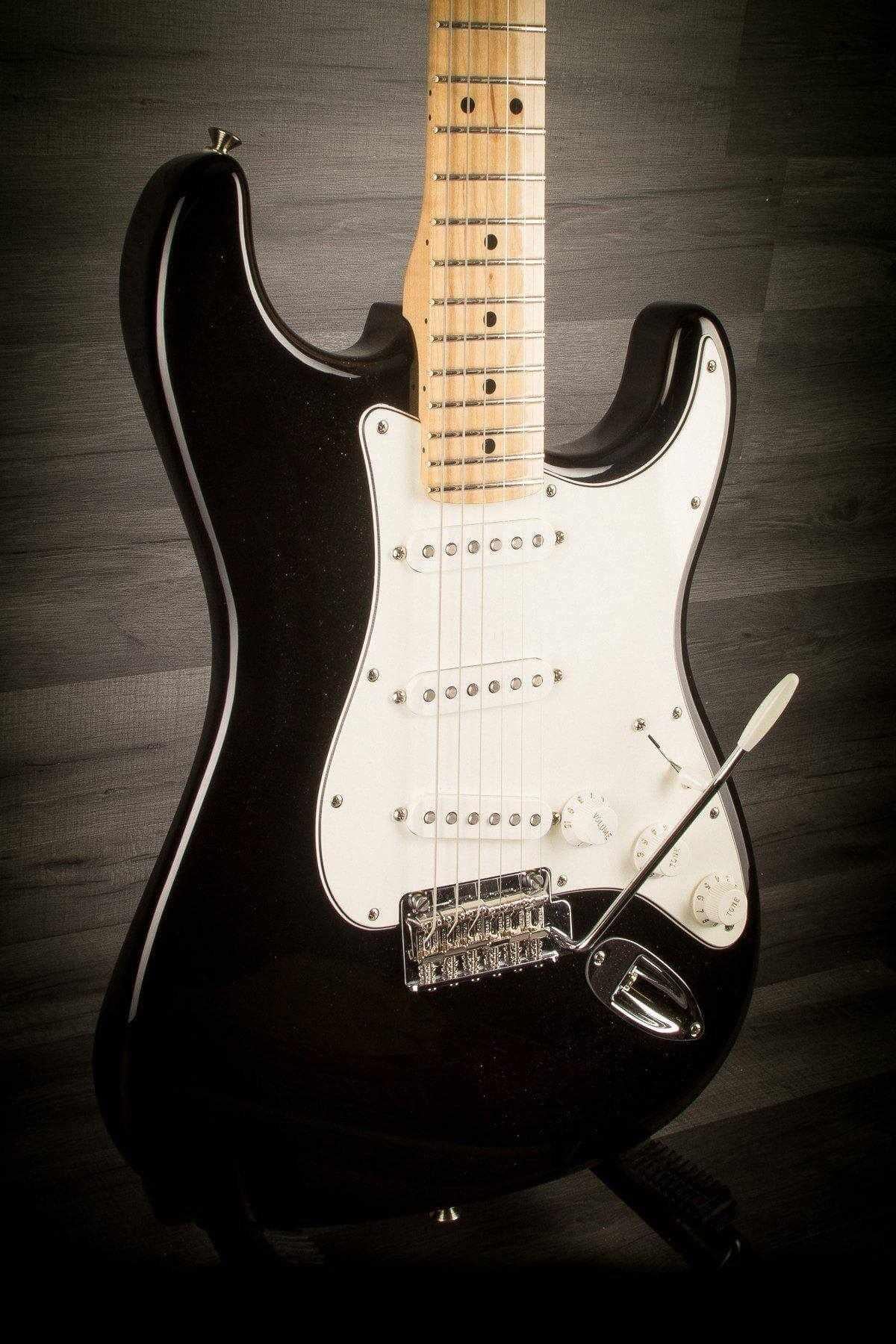 USED - Fender Player Stratocaster - Black / Maple