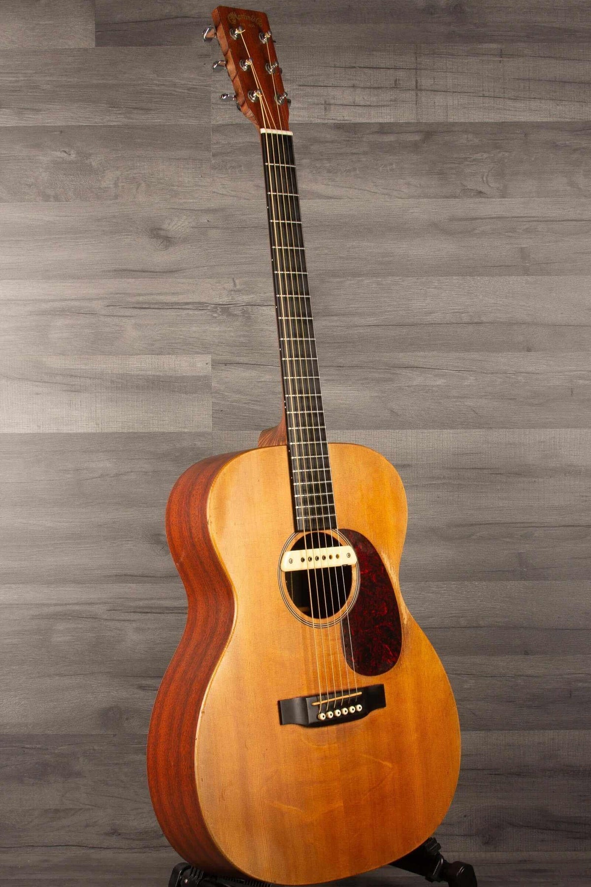 USED - Martin 000X1 inc LR Baggs M1 &  hard case