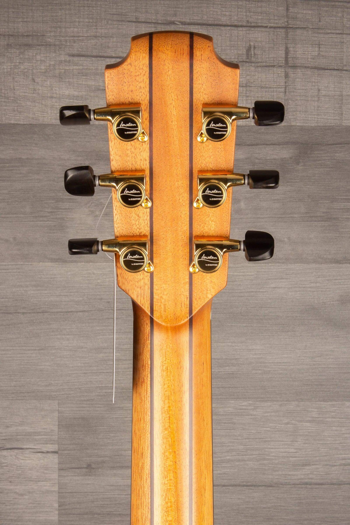 Lowden S-23 Acoustic Guitar - Exceptional Sound and Craftsmanship