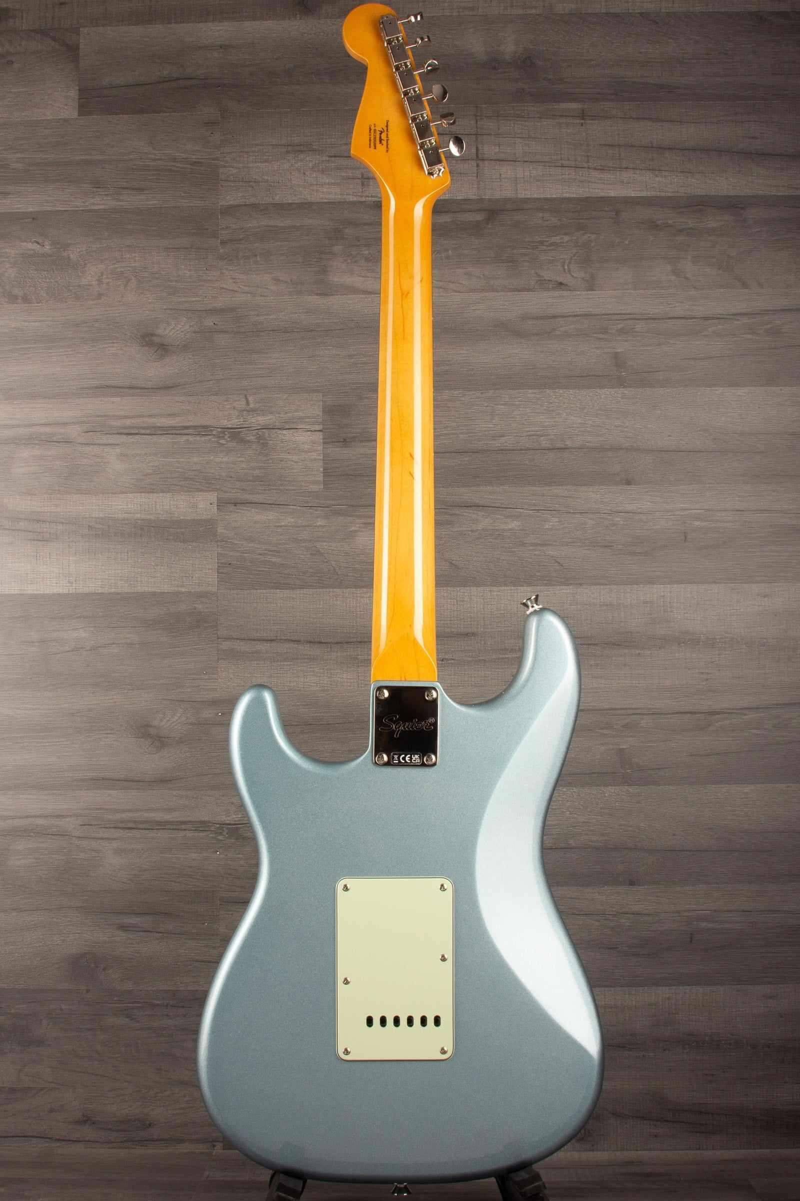 Squier FSR Classic Vibe™ 60s Stratocaster® HSS, Laurel Fingerboard, Mint Pickguard, Ice Blue Metallic