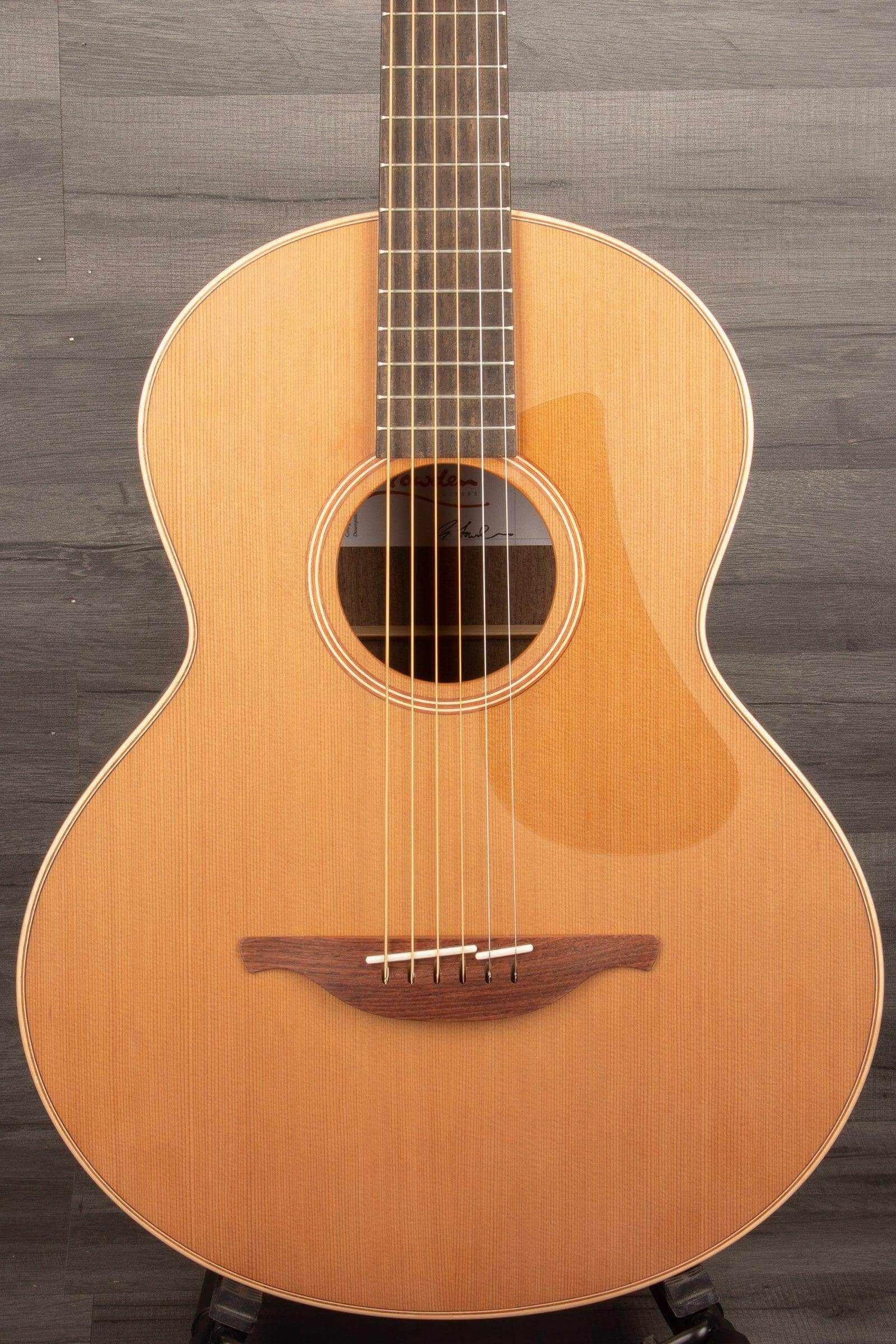Lowden S-23 Acoustic Guitar - Exceptional Sound and Craftsmanship