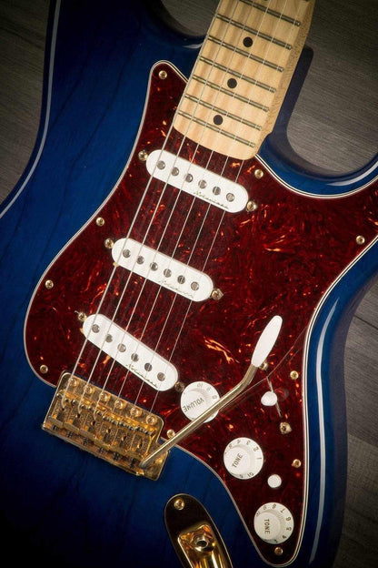 USED - Fender 2014 Mexican Deluxe Player Stratocaster - Sapphire Blue