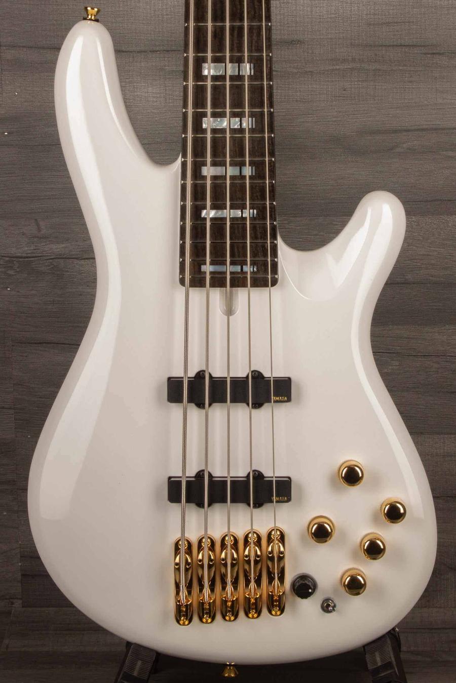 Yamaha BBNE2 Bass Guitar White, Nathan East Signature Model - 5-String, Neck-Through, Dual Alnico V Pickups