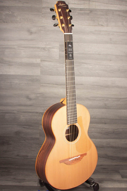 Lowden WL-25 Acoustic Guitar - Premium Quality Sound and Craftsmanship
