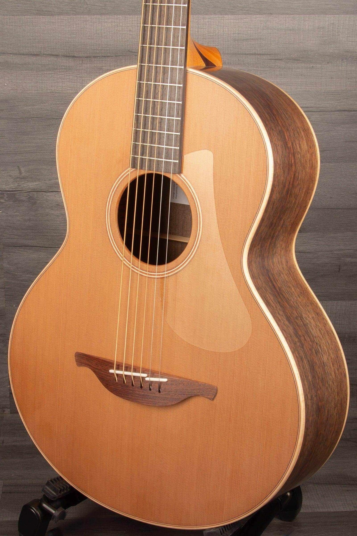 Lowden S-23 Acoustic Guitar - Exceptional Sound and Craftsmanship