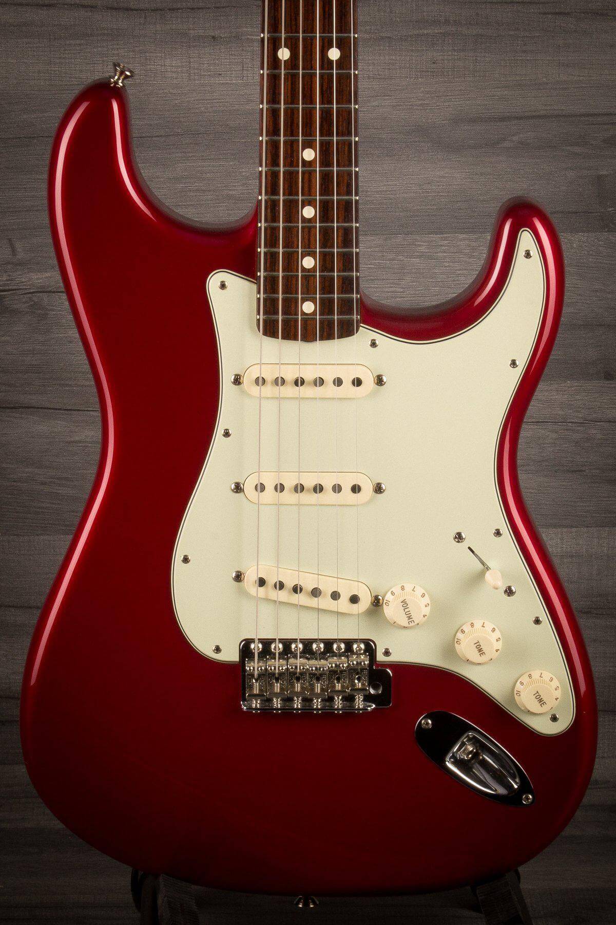 USED - Fender Classic Series 60s Stratocaster - Candy Apple Red