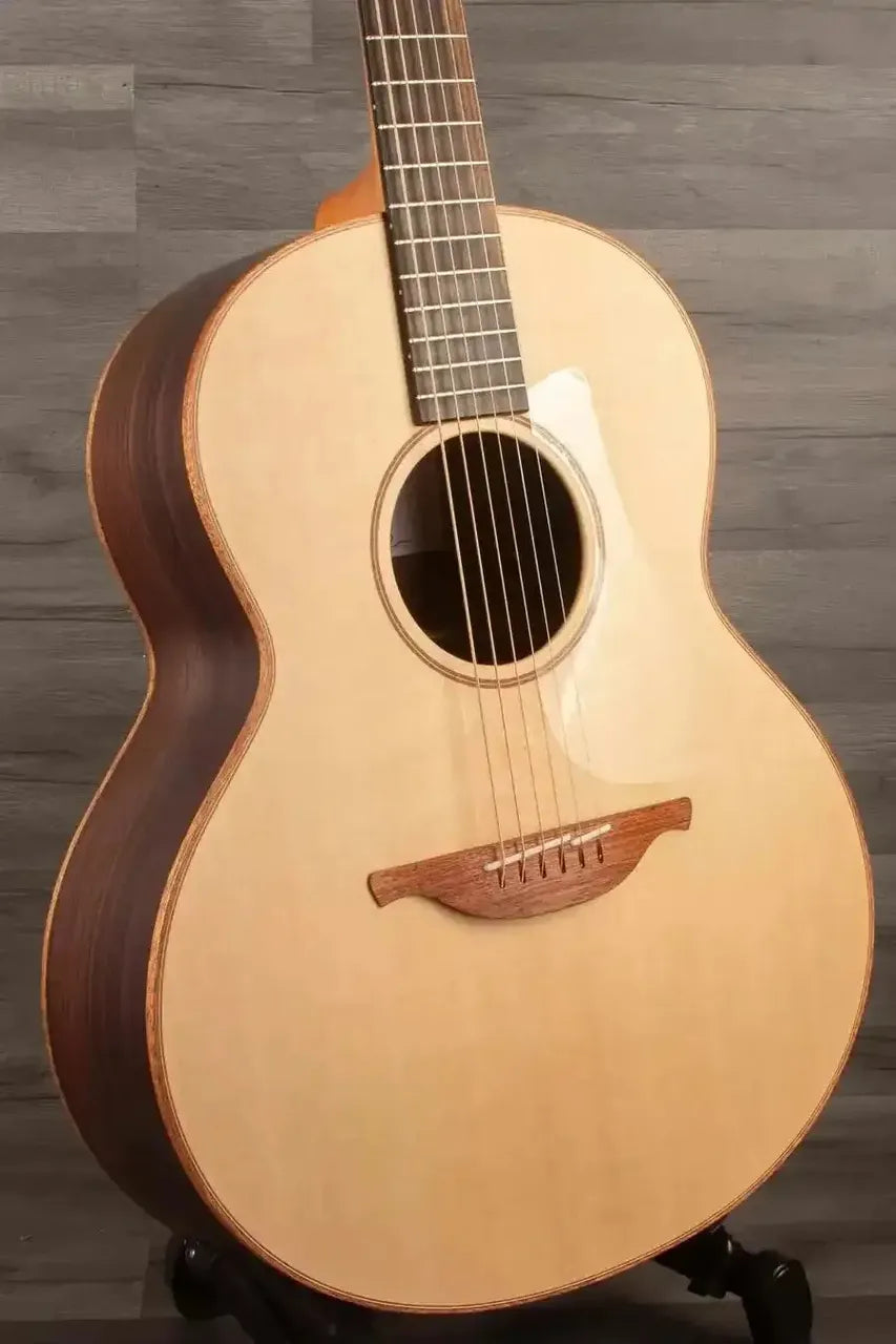 Lowden F-12 Acoustic Guitar Original Series - Premium Handcrafted Sound