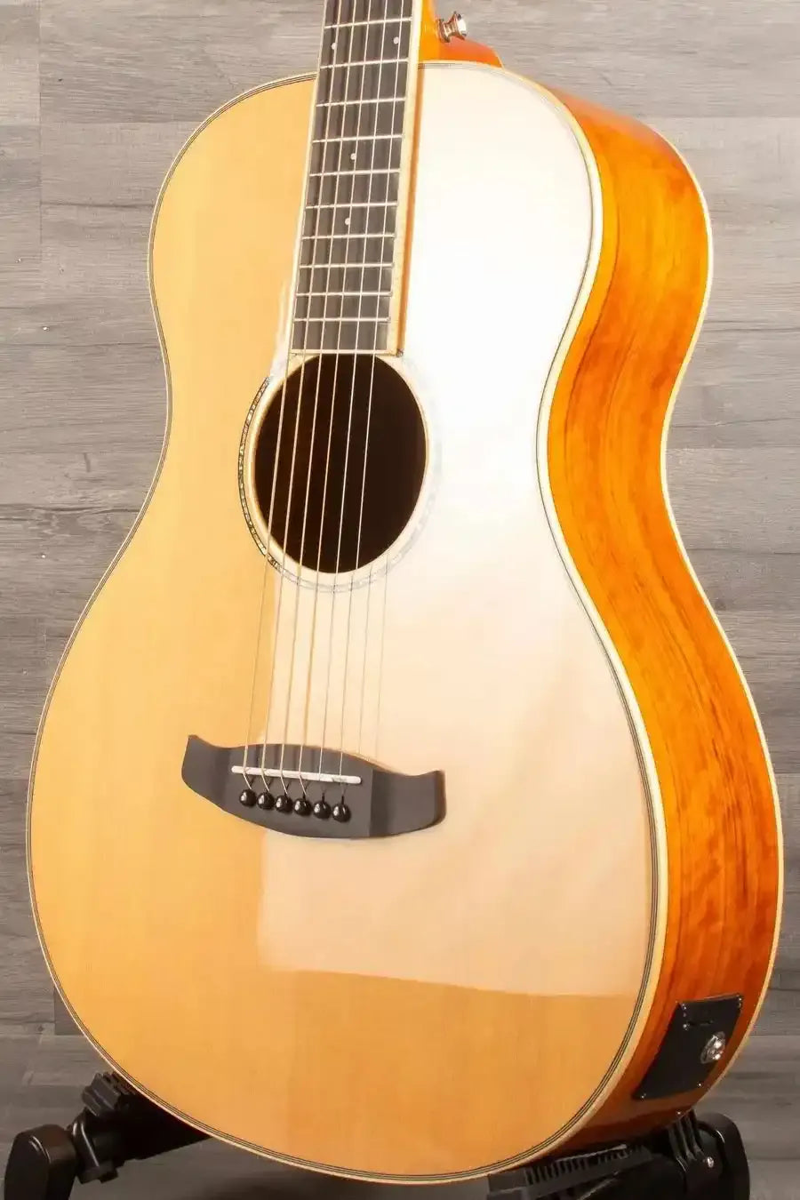 Tanglewood TRX8E Roadster Parlour Acoustic Guitar - Exceptional Sound and Style