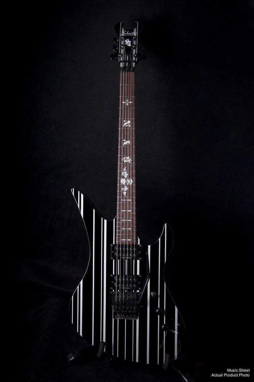 USED - Schecter Diamond Series - Synyster Standard