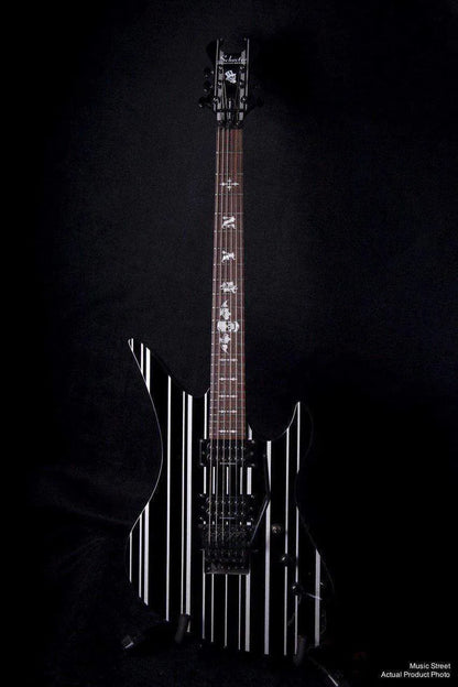 USED - Schecter Diamond Series - Synyster Standard