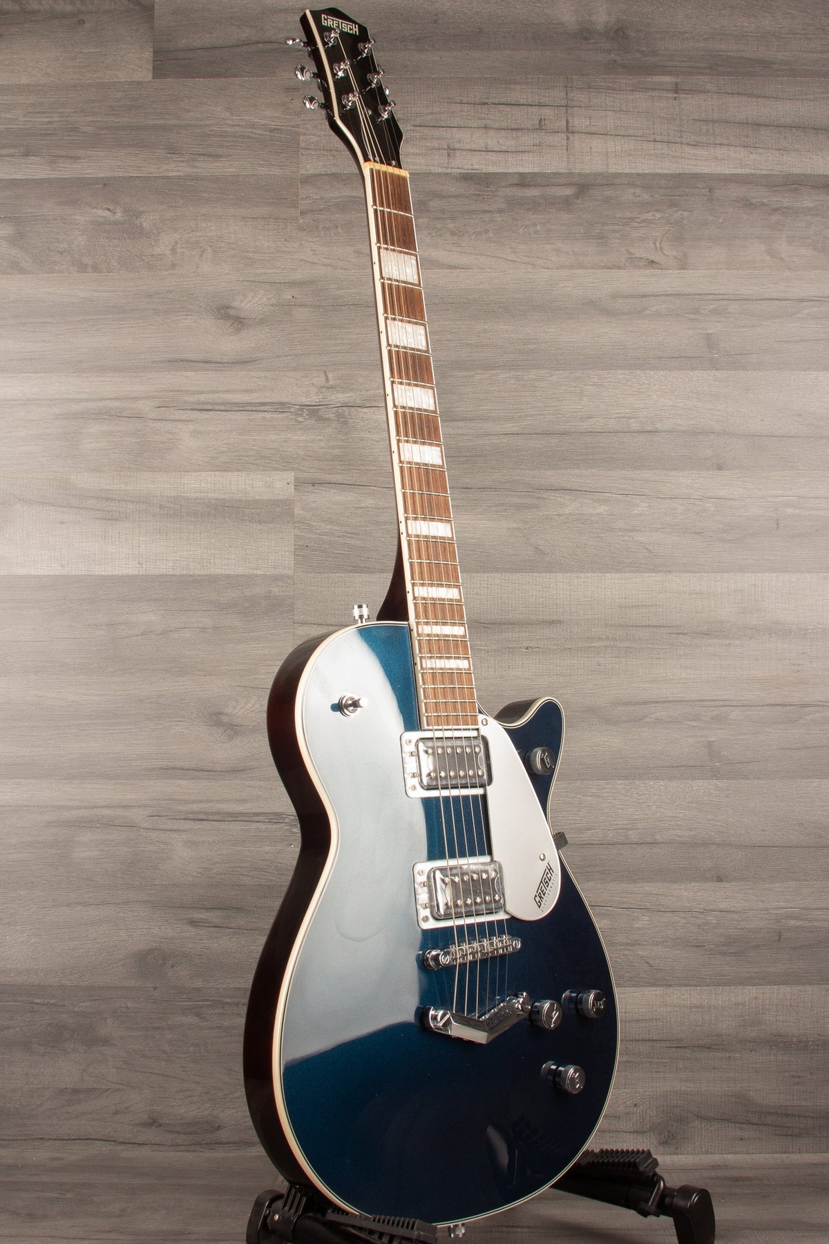 USED Gretsch G5220 Electromatic Jet Guitar in Exceptional Condition - Amazing Sound Quality!