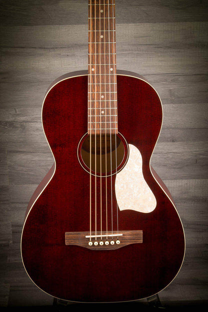 Art & Lutherie Roadhouse Tennessee Red