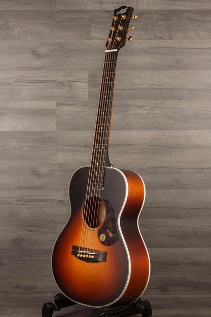 Maton Troubadour Mini Acoustic Guitar With AP5 Pro Pickup System