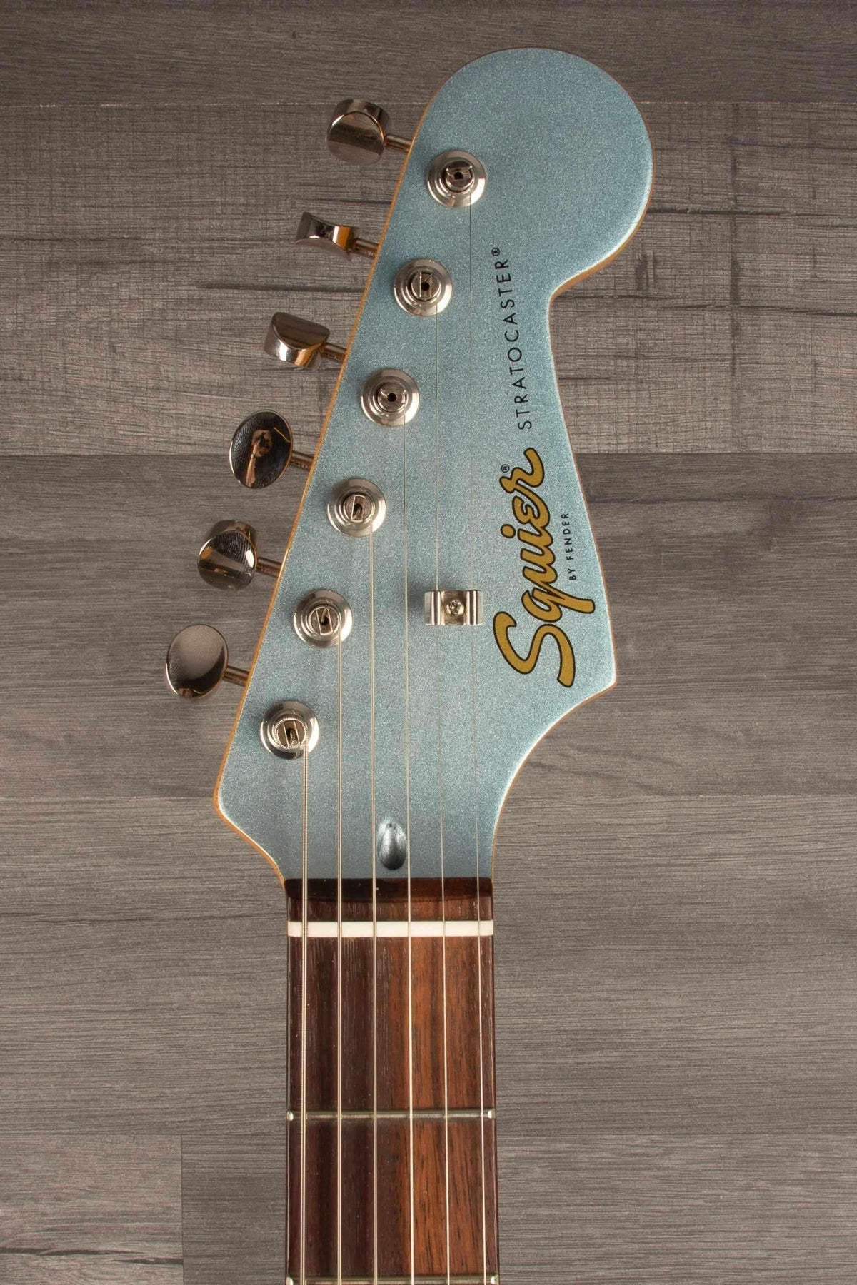 Squier FSR Classic Vibe™ 60s Stratocaster® HSS, Laurel Fingerboard, Mint Pickguard, Ice Blue Metallic