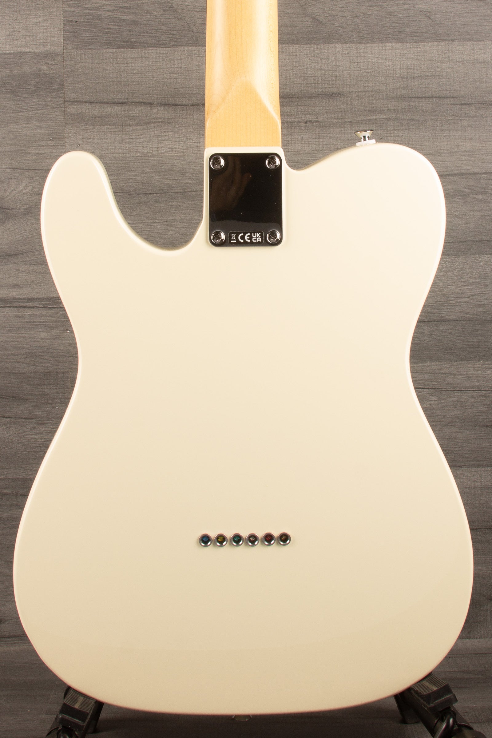Fender Standard Telecaster Olympic White with Laurel Fingerboard and White Pickguard
