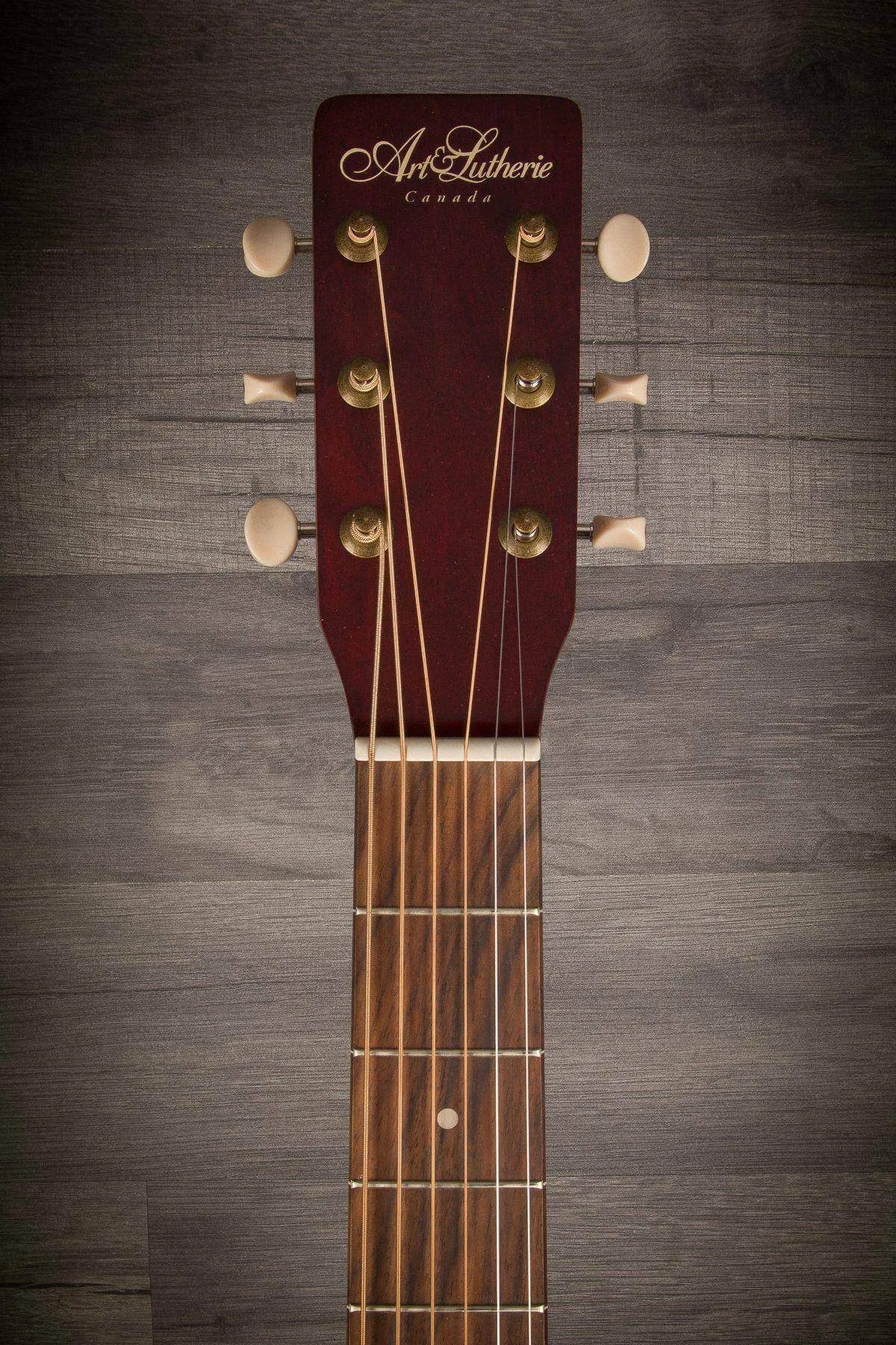 Art & Lutherie Americana Tennessee Red CW QIT