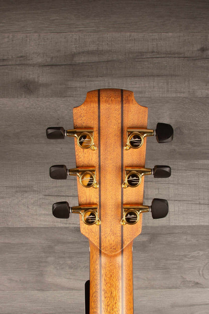 Lowden O-22 Acoustic Guitar - Premium Sound and Craftsmanship