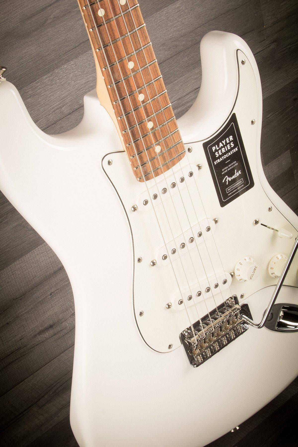 USED - Fender Player Series Stratocaster - Polar White - Pau Ferro