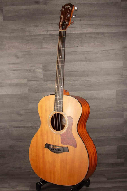 USED - Taylor 114e