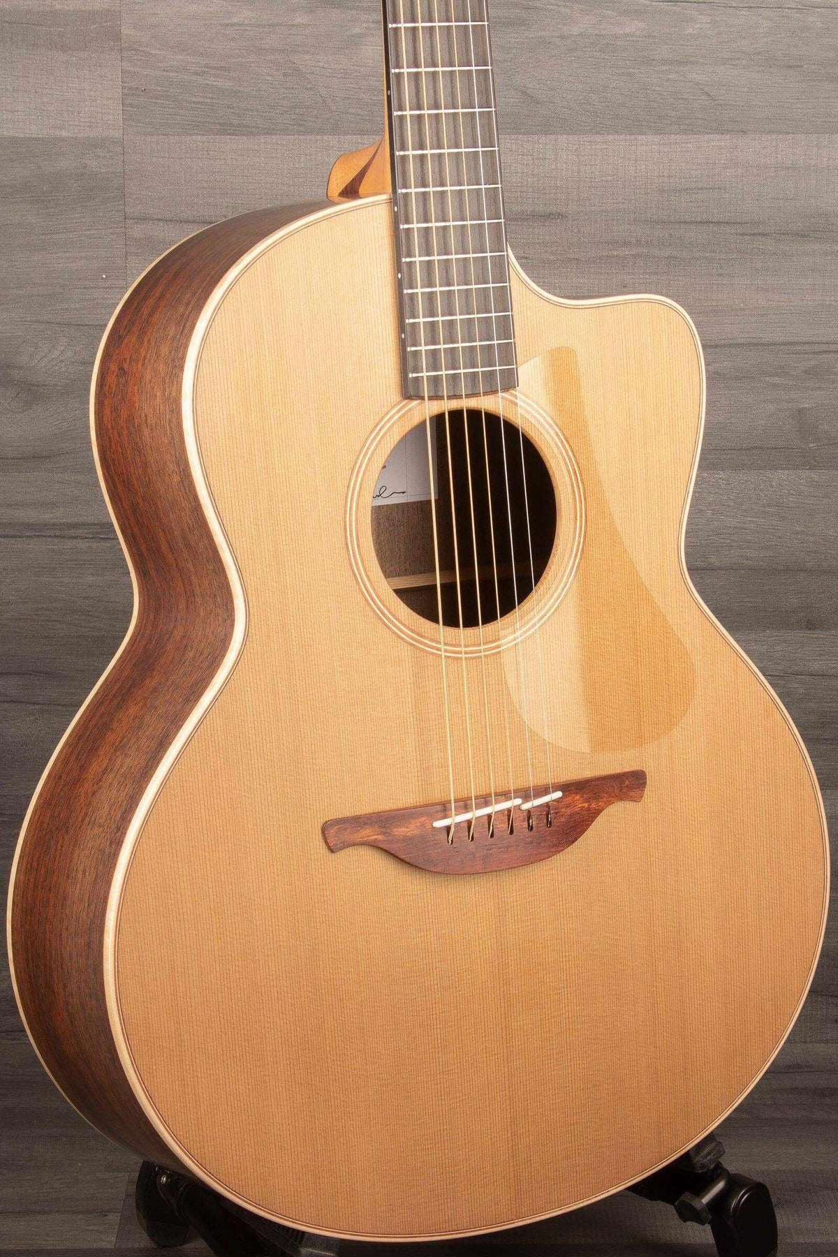 Lowden F-23C Acoustic Guitar - Premium Tone and Craftsmanship