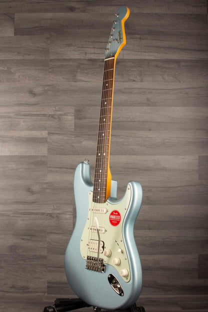 Squier FSR Classic Vibe™ 60s Stratocaster® HSS, Laurel Fingerboard, Mint Pickguard, Ice Blue Metallic