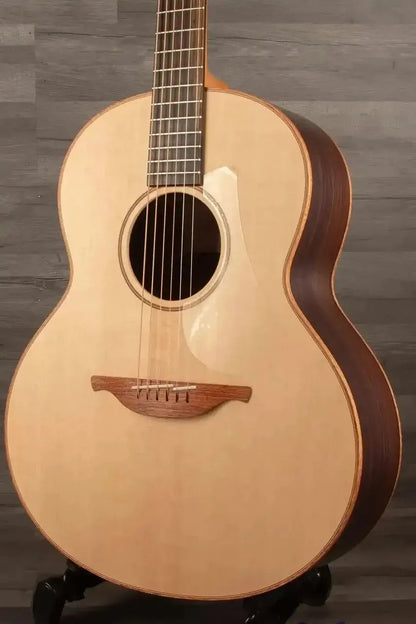 Lowden F-12 Acoustic Guitar Original Series - Premium Handcrafted Sound