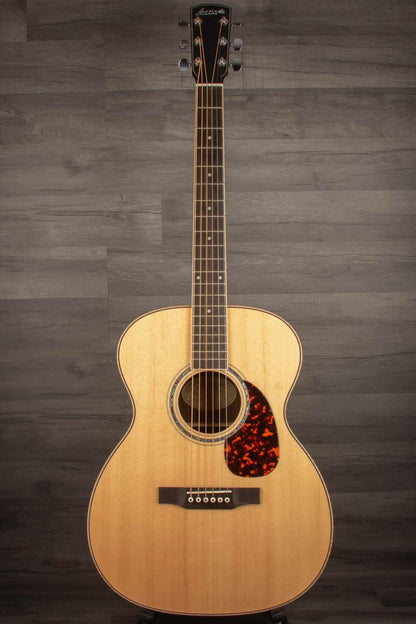 Larrivee OM-09 Rosewood Acoustic Guitar, Natural