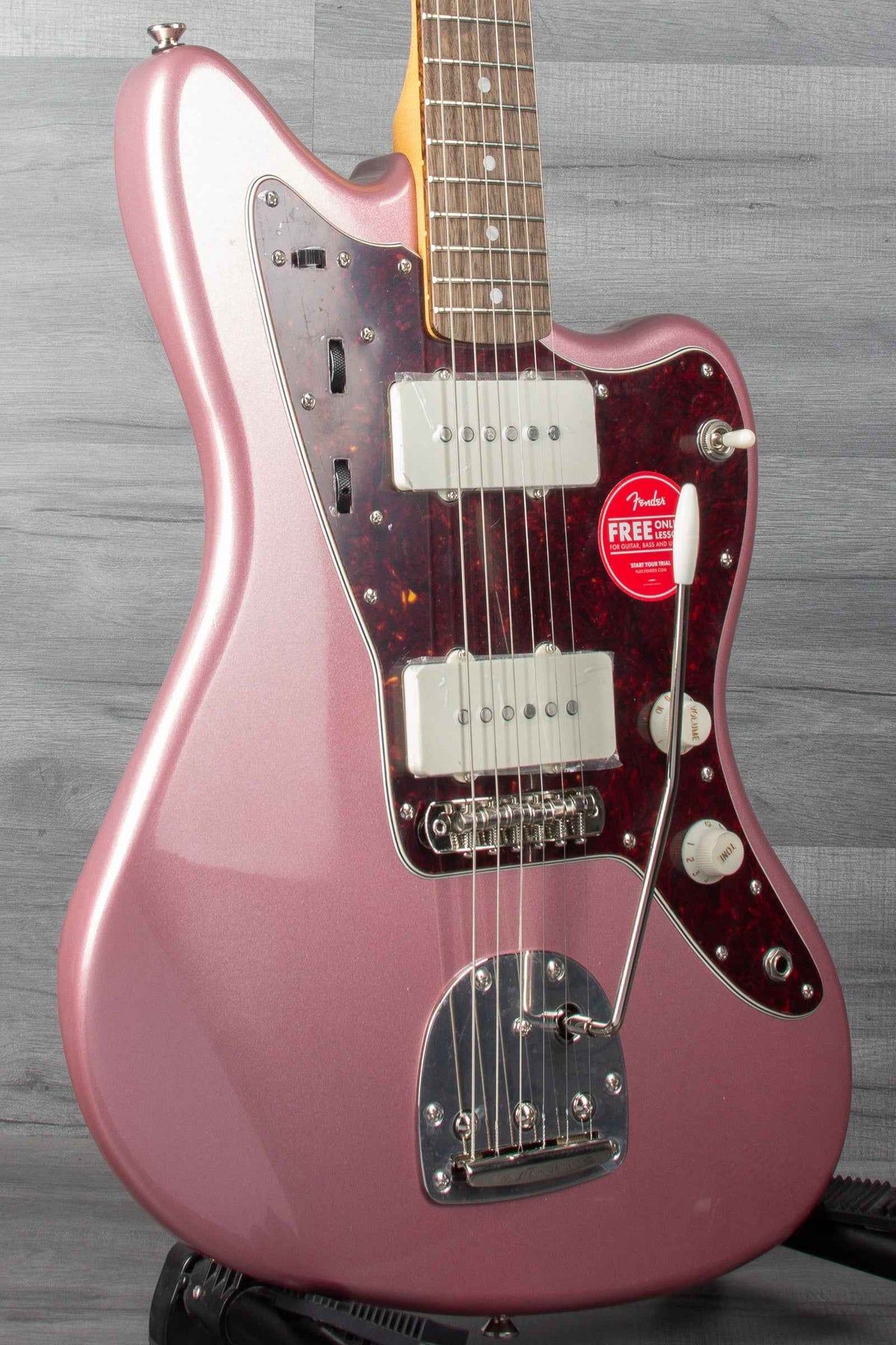 Squier FSR Classic Vibe™ 60s Jazzmaster®, Laurel Fingerboard, Tortoishell Pickguard, Matching Headstock, Burgundy Mist