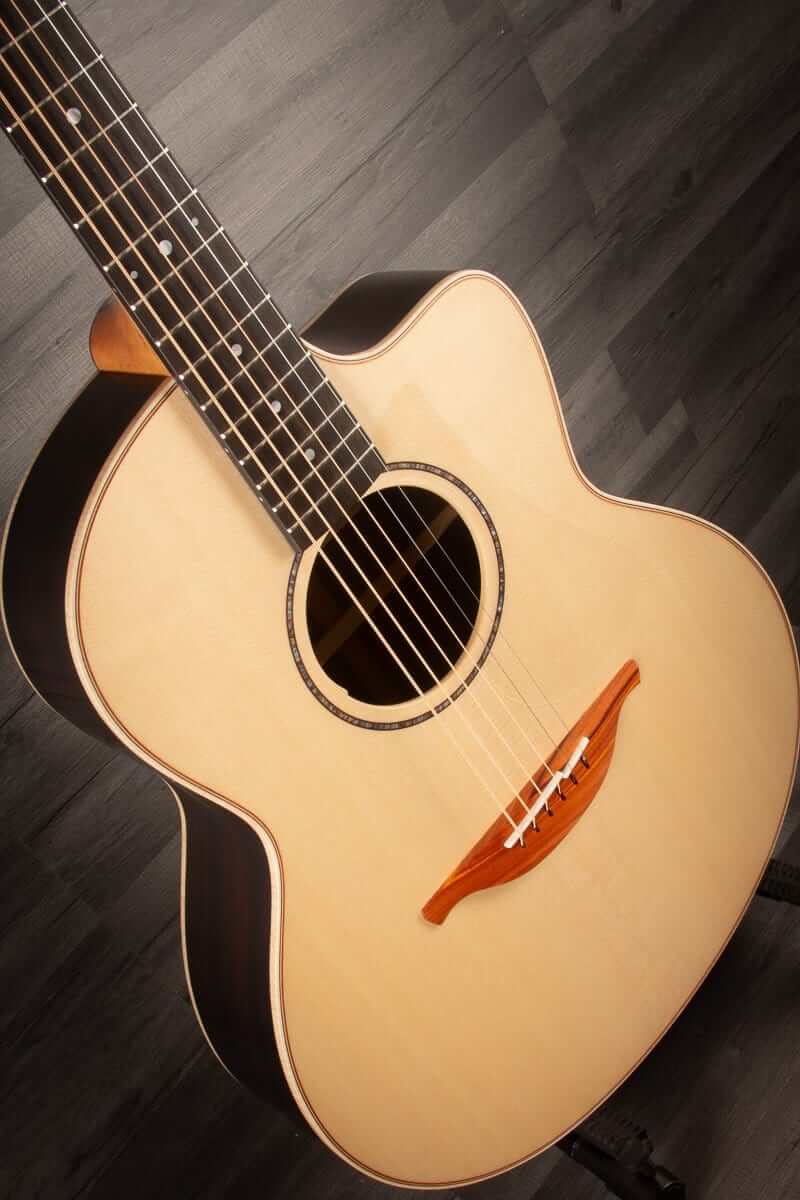 Lowden 32 SE Stage Edition Acoustic Guitar - Premium Indian Rosewood & Sitka Spruce