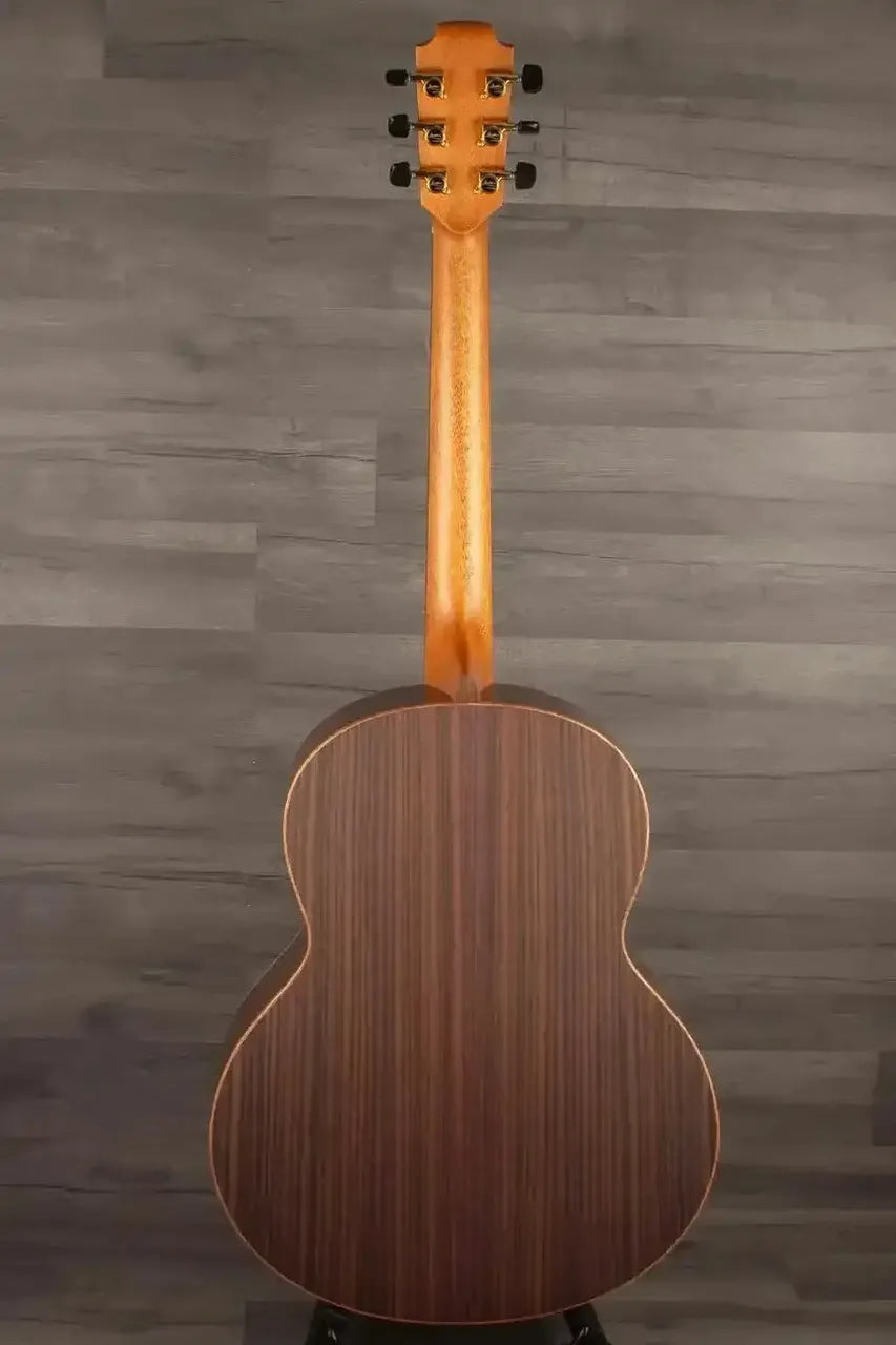 Lowden F-10 Acoustic Guitar Original Series - Premium Sound & Craftsmanship