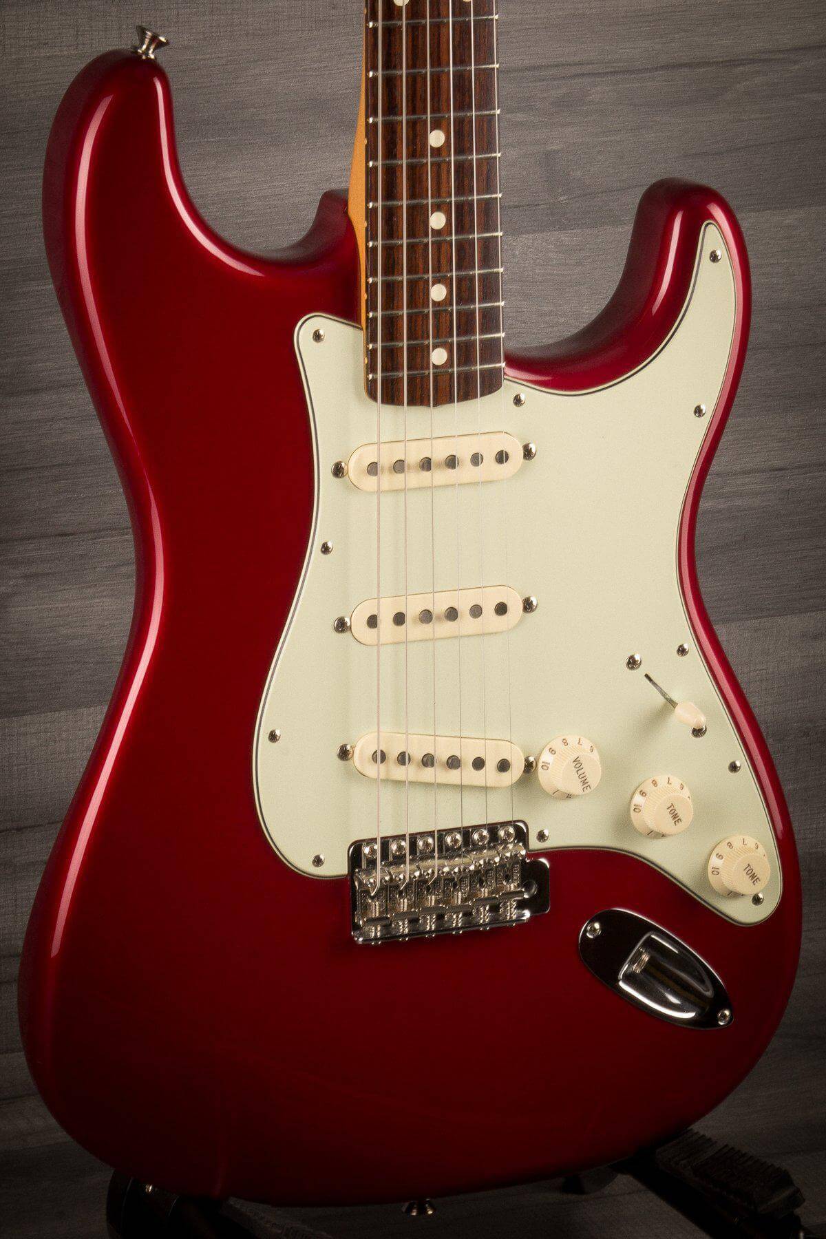 USED - Fender Classic Series 60s Stratocaster - Candy Apple Red