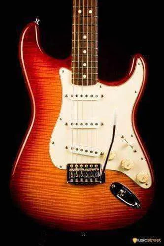 USED - Fender Mexican Plus Top Stratocaster