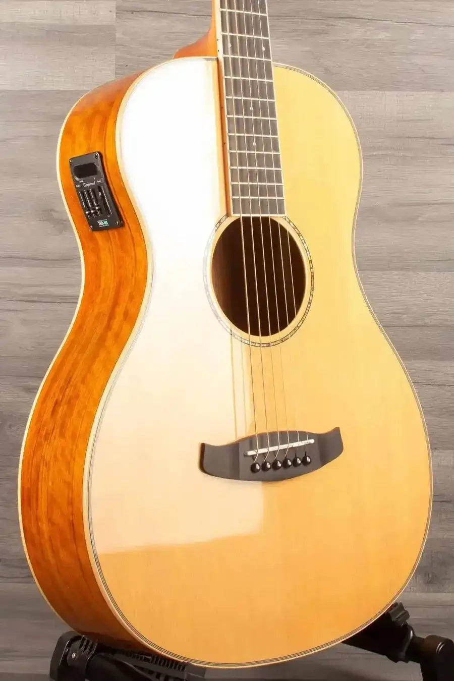 Tanglewood TRX8E Roadster Parlour Acoustic Guitar - Exceptional Sound and Style