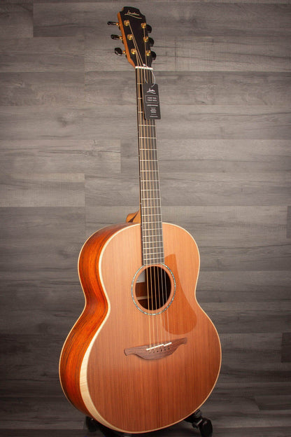 Lowden F-35 Acoustic Guitar - Premium Quality Sound and Craftsmanship