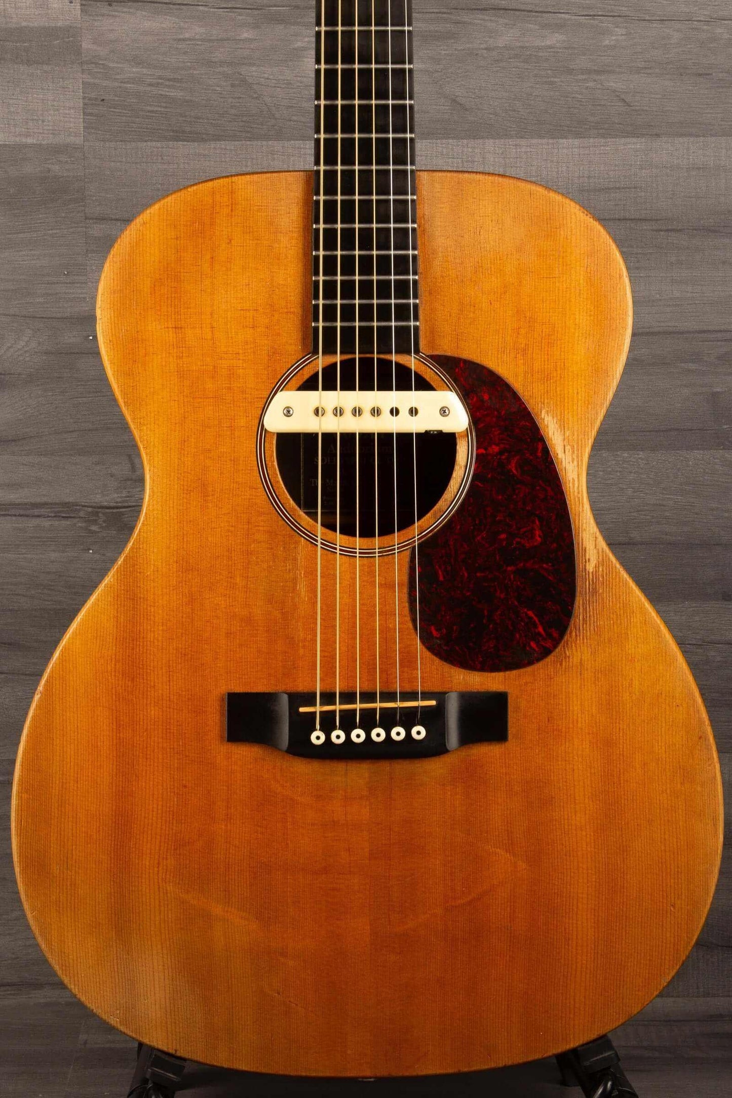 USED - Martin 000X1 inc LR Baggs M1 &  hard case