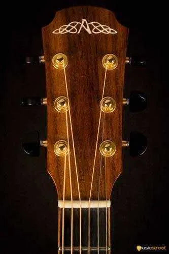 USED - Avalon L10 Acoustic Guitar