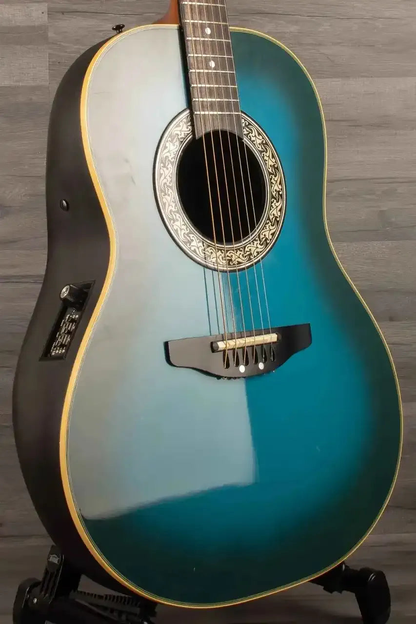 USED - Ovation Pinnacle 3712 Trans blue (inc hard case)