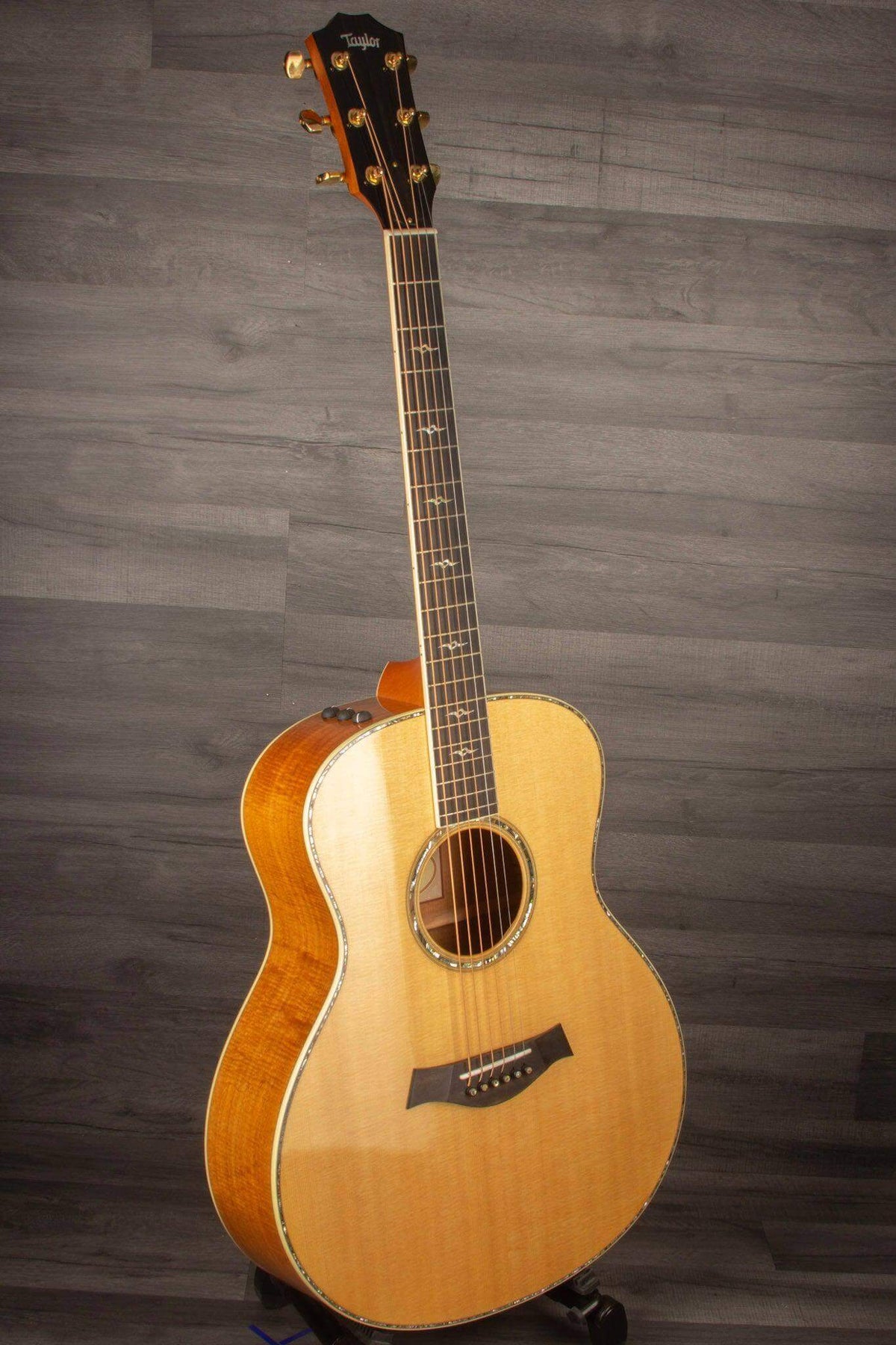 USED - 2012 Taylor GSK-E inc Hard Case