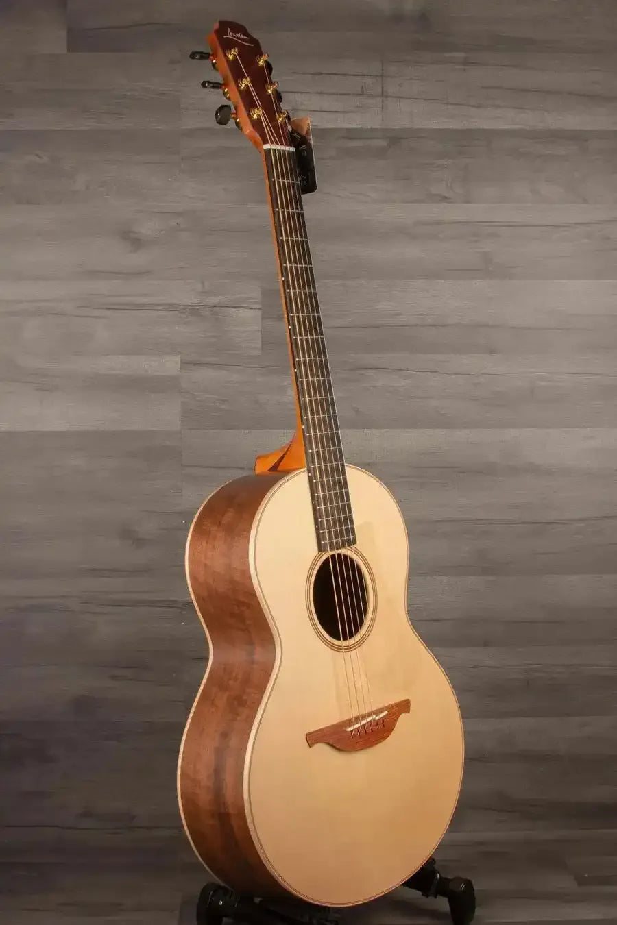 Lowden S-21 Acoustic Guitar - Sitka Spruce Top with Walnut Back & Sides, GL Standard Neck