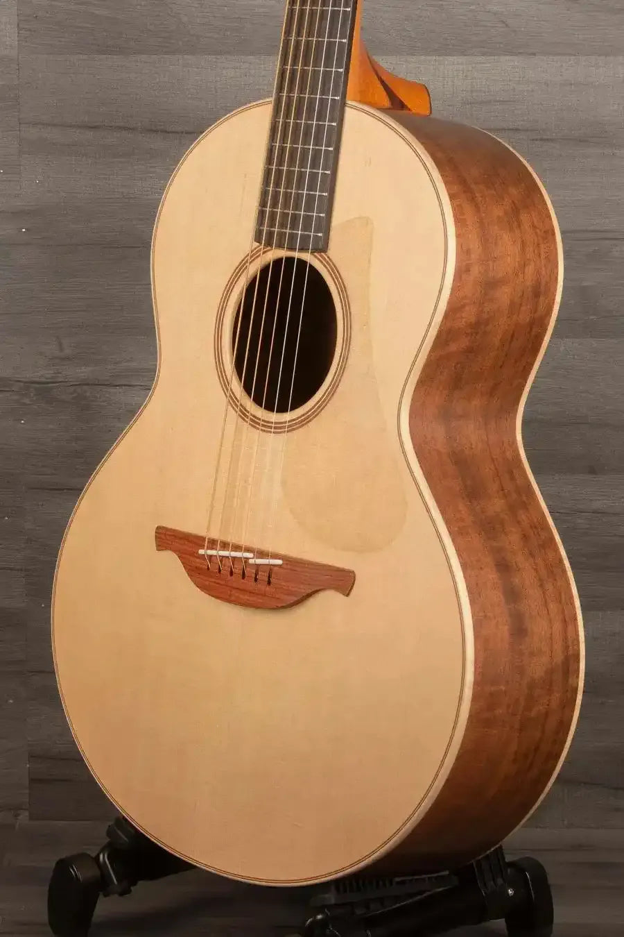 Lowden S-21 Acoustic Guitar - Sitka Spruce Top with Walnut Back & Sides, GL Standard Neck
