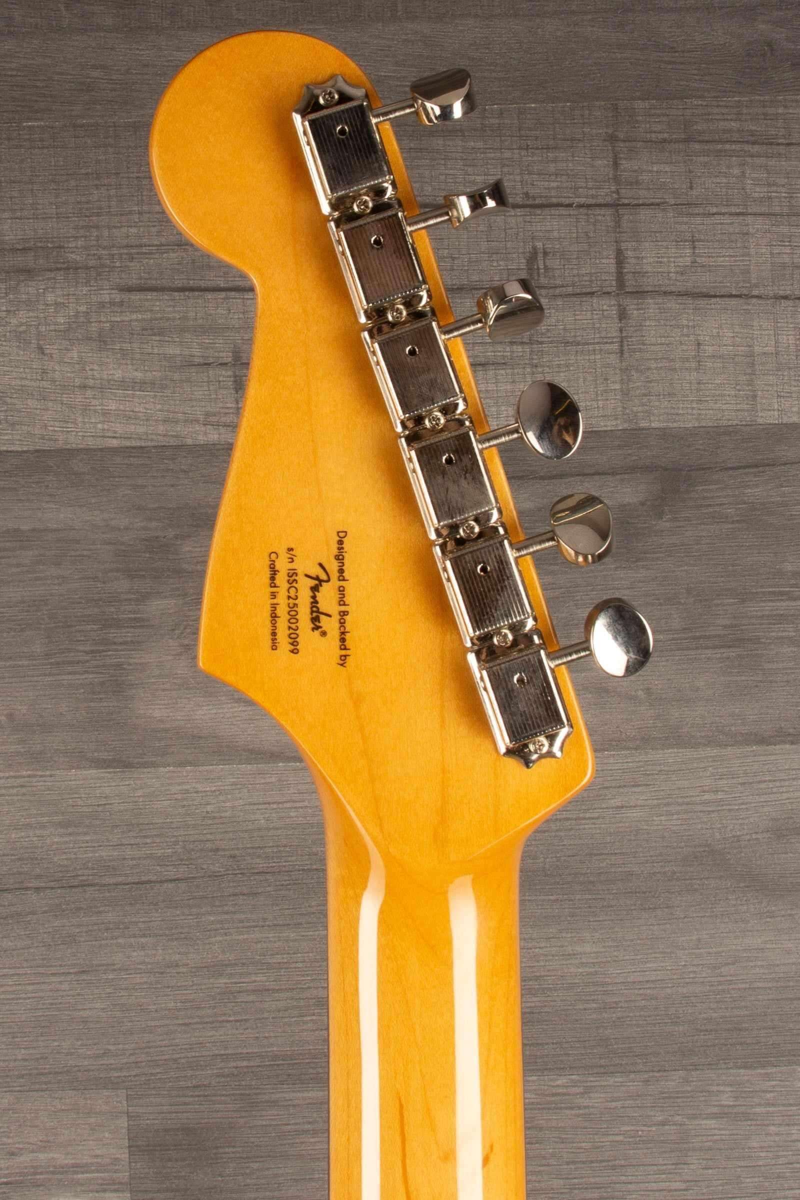 Squier FSR Classic Vibe™ 60s Stratocaster® HSS, Laurel Fingerboard, Mint Pickguard, Ice Blue Metallic