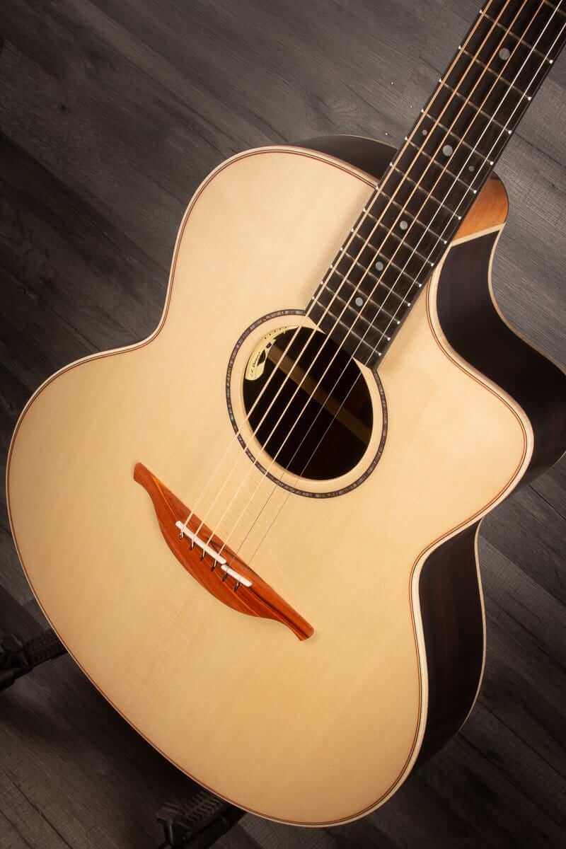 Lowden 32 SE Stage Edition Acoustic Guitar - Premium Indian Rosewood & Sitka Spruce