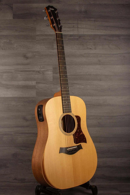USED - 2022 Taylor 110e