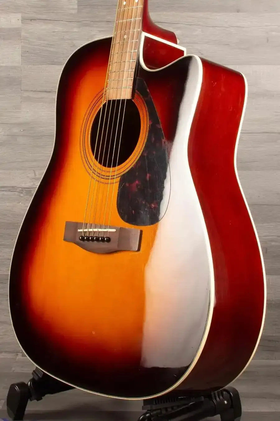 USED - Yamaha FX370C Sunburst