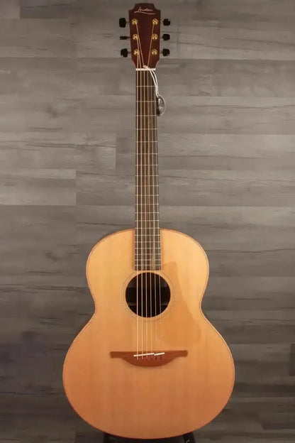Lowden F-10 Acoustic Guitar Original Series - Premium Sound & Craftsmanship