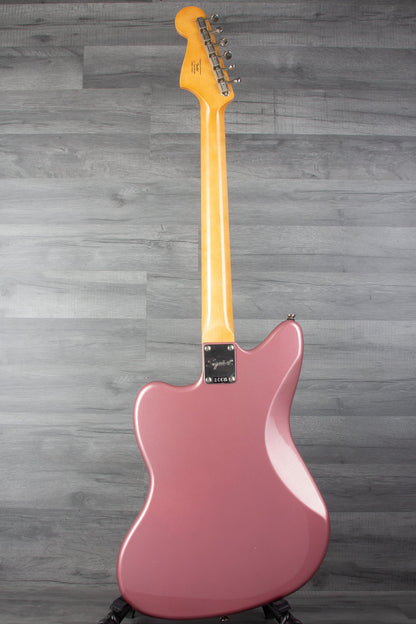 Squier FSR Classic Vibe™ 60s Jazzmaster®, Laurel Fingerboard, Tortoishell Pickguard, Matching Headstock, Burgundy Mist