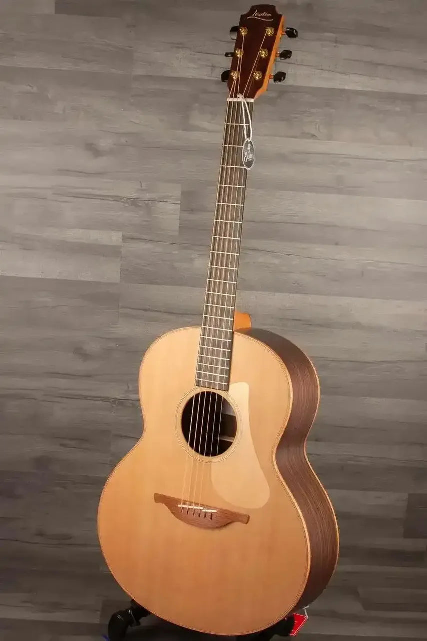 Lowden F-10 Acoustic Guitar Original Series - Premium Sound & Craftsmanship