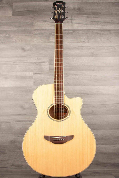USED - Yamaha APX600 Electro Acoustic Guitar - Natural