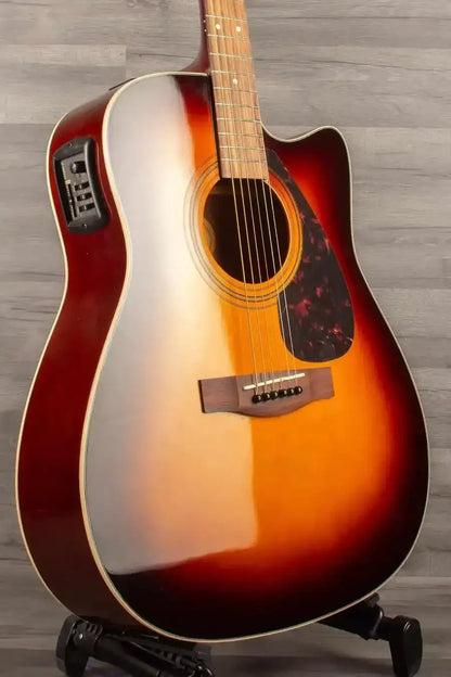USED - Yamaha FX370C Sunburst