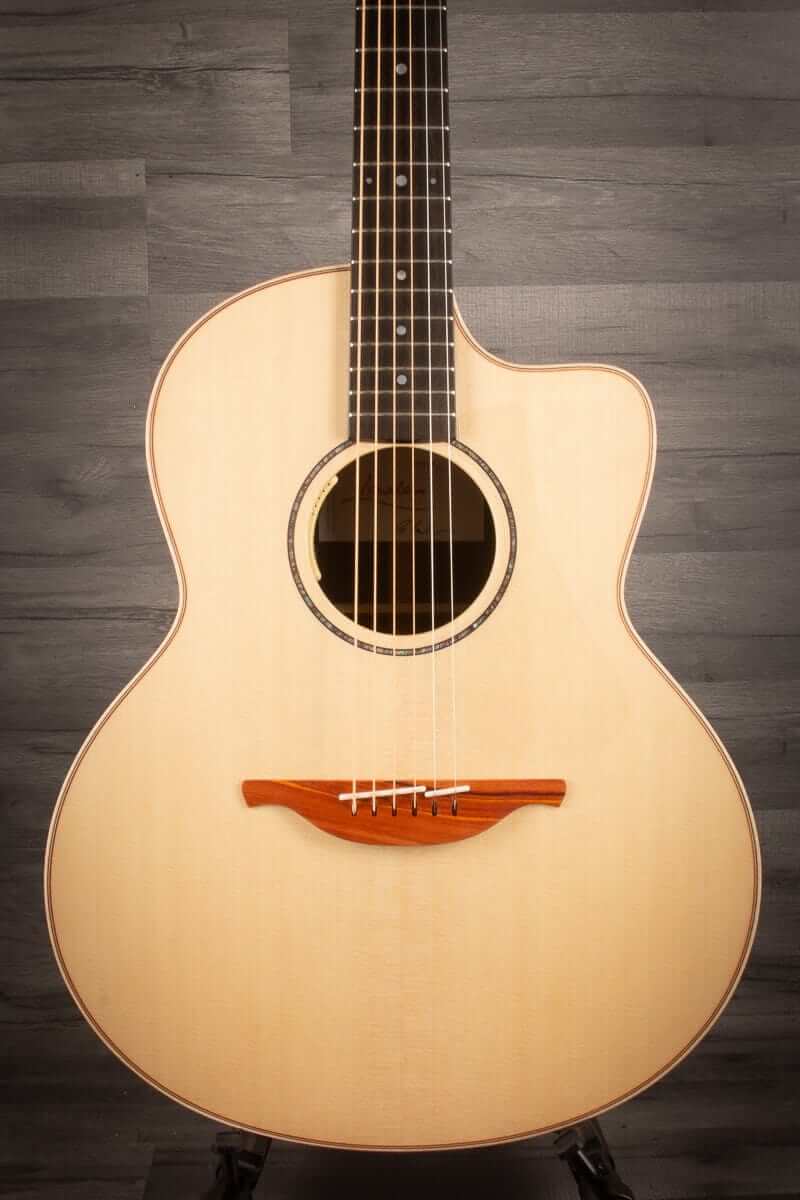 Lowden 32 SE Stage Edition Acoustic Guitar - Premium Indian Rosewood & Sitka Spruce